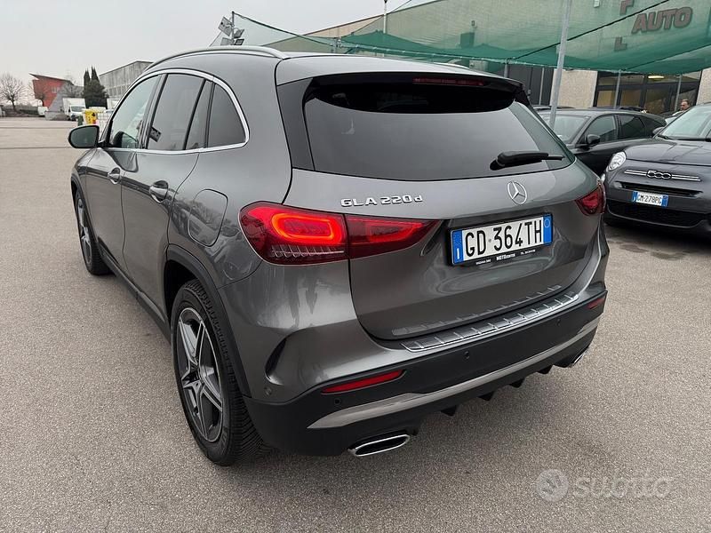 Usado Mercedes GLA220 Premium 190 CV (139 kW) 2021 Gris SUV