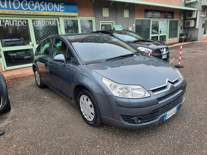Begagnad Citroën C4 Elegance 90 HK (66 kW) 2008 Grå Sedan