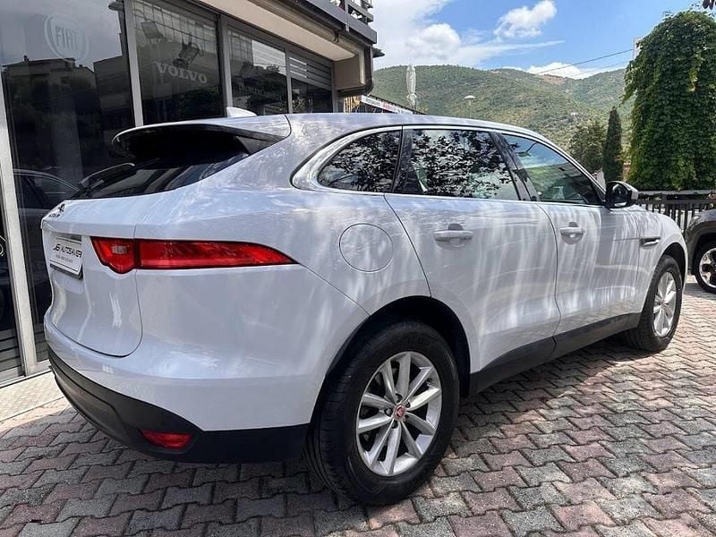 Usata Jaguar F-Pace Portfolio 180 CV (132 kW) 2019 Bianco SUV