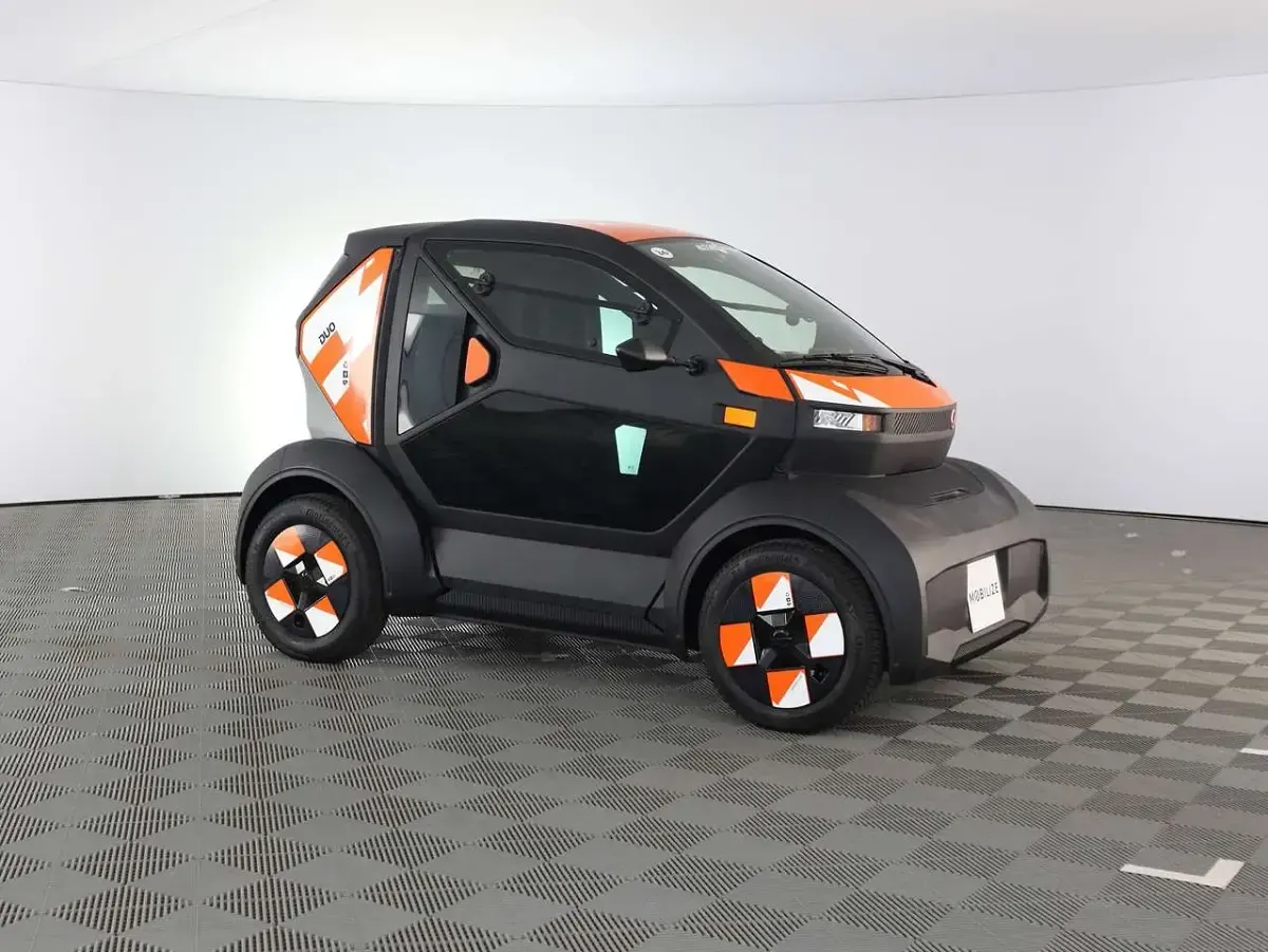 Nuova Mobilize Duo 2025 Arancione/nero Utilitaria