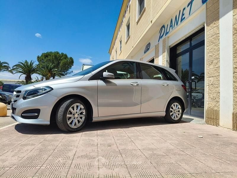 Usata Mercedes B180 109 CV (80 kW) 2016 Monovolume