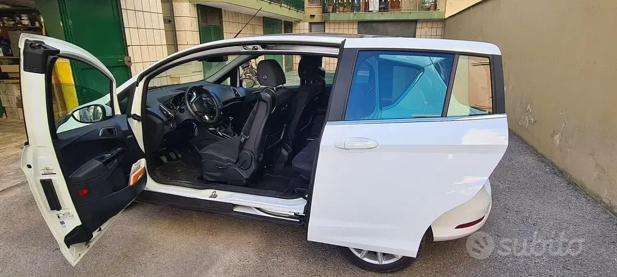Usata Ford B-MAX 90 CV (66 kW) 2015 Bianco Monovolume