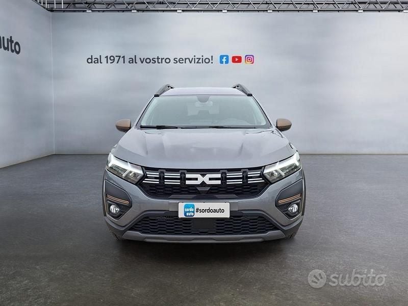 Usata Dacia Jogger Extreme 101 CV (74 kW) 2024 Grigio Monovolume