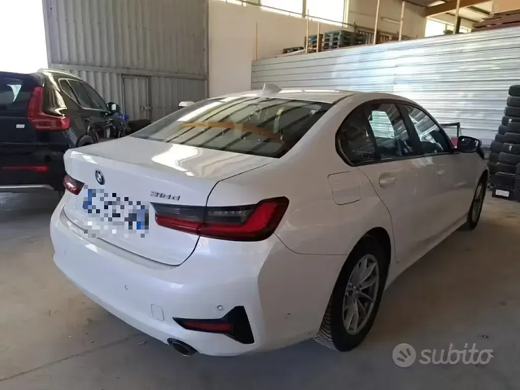 Begagnad BMW 318 Advantage 150 HK (110 kW) 2022 Vit Sedan