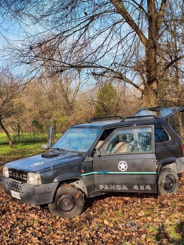 Nero Usata 1996 Fiat Panda 4x4 Club Due volumi | 8500 € - Immagine 1/4