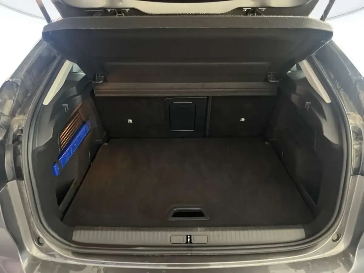 Usata Citroën C4 131 CV (96 kW) 2024 Grigio platinum SUV