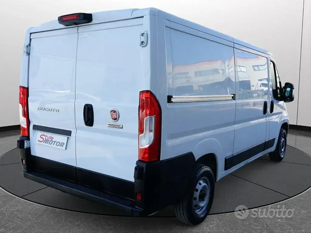 Usata Fiat Ducato 33 140 CV (102 kW) 2023 Bianco Furgone