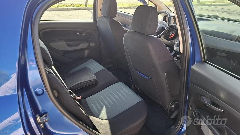 Usata Fiat Grande Punto 75 CV (55 kW) 2008 Blu Utilitaria