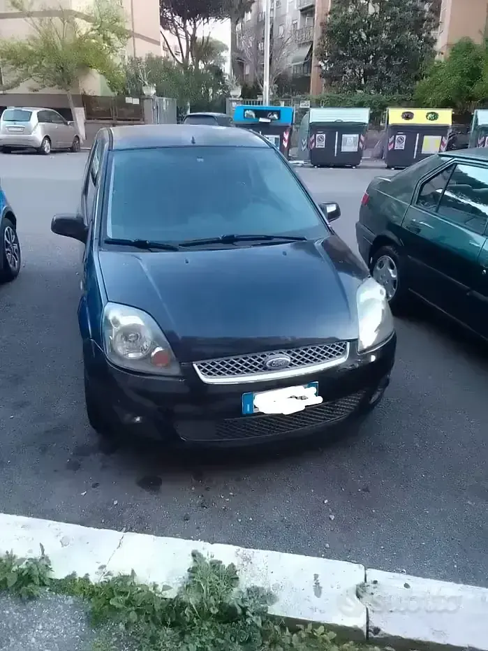 Usata Ford Fiesta 75 CV (55 kW) 2007 Blu Utilitaria
