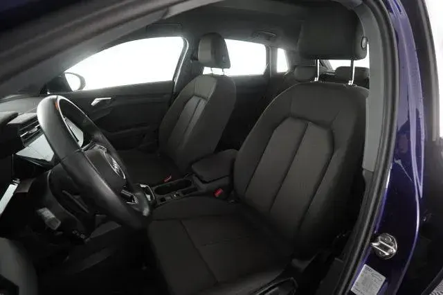 Usata Audi A3 e-tron 110 CV (80 kW) 2022 Blu Utilitaria