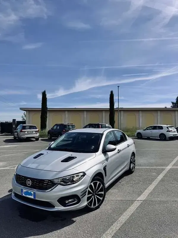Usata Fiat Tipo 95 CV (69 kW) 2016 Berlina