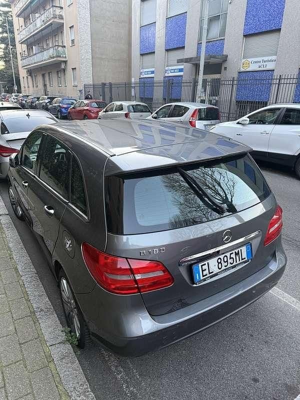 Usata Mercedes B180 Executive 122 CV (89 kW) 2013 Monovolume