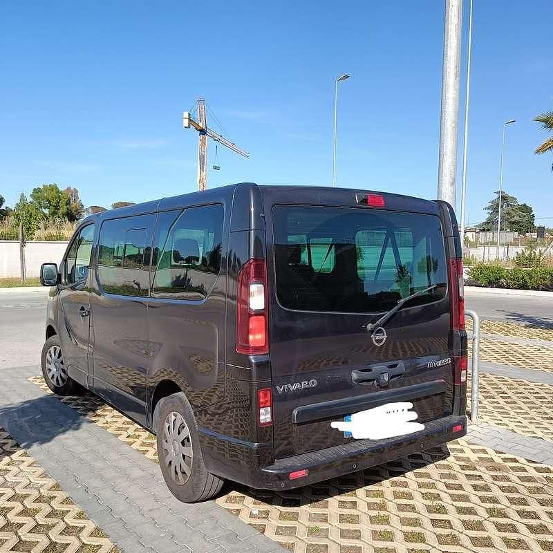 Usata Opel Vivaro S 125 CV (91 kW) 2018 Nero Monovolume