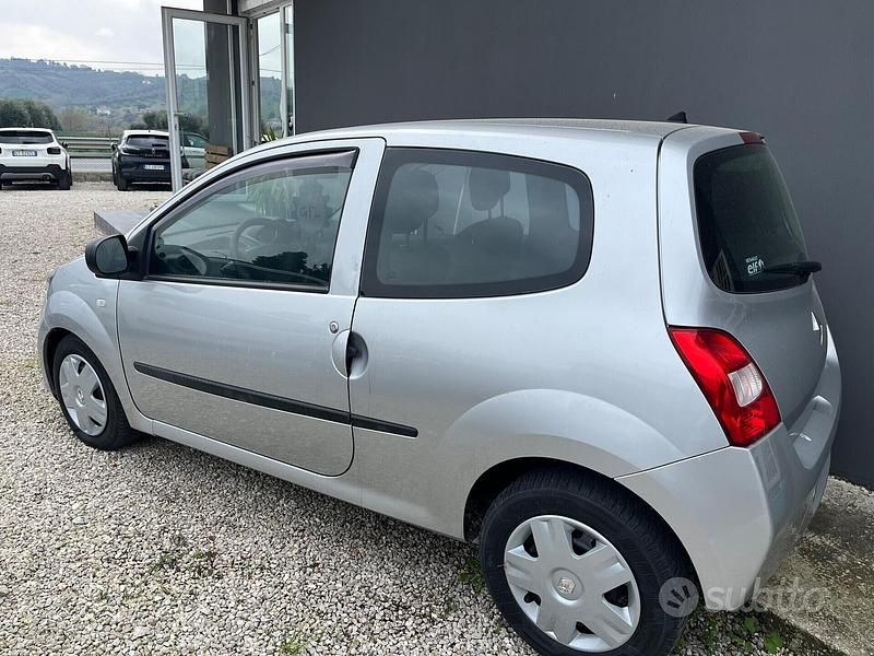 Usata Renault Twingo Dynamique 74 CV (54 kW) 2010 Grigio Utilitaria