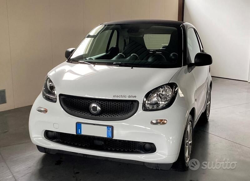 Bianco Usata 2018 Smart ForTwo Electric Drive Due volumi | 10.500 € (Buon prezzo) - Immagine 1/4