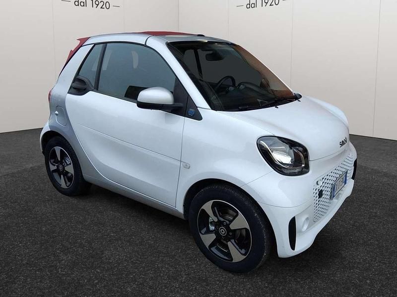 Usata Smart ForTwo Electric Drive Passion 60 kW (82 CV) 2023 Bianco Cabrio