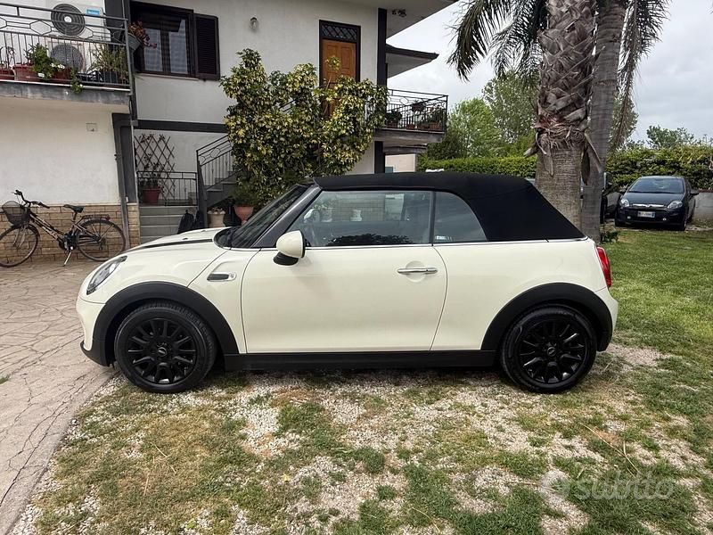 Usata Mini Cooper D Cabriolet 115 CV (84 kW) 2019 Beige Cabrio