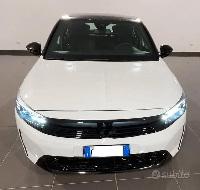 Usata Opel Corsa 100 CV (73 kW) 2024 Bianco Utilitaria