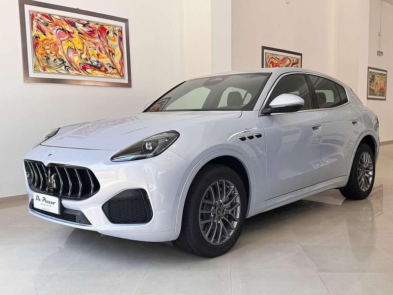 Grigio cangiante tristrato Usata 2024 Maserati Grecale GT SUV | 69.990 € (Buon prezzo) - Immagine 1/4