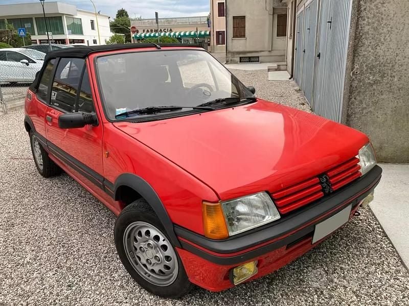Usata Peugeot 205 112 CV (82 kW) 1988 Rosso Cabrio