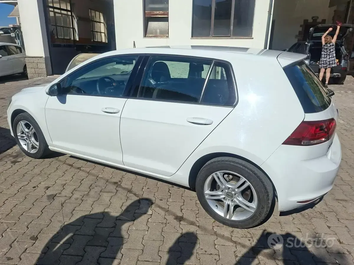 Usata VW Golf Plus Cross Comfortline 110 CV (80 kW) 2014 Bianco Monovolume