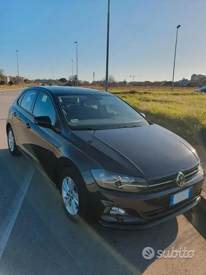 Usado VW Polo 80 CV (58 kW) 2019 Negro Utilitario