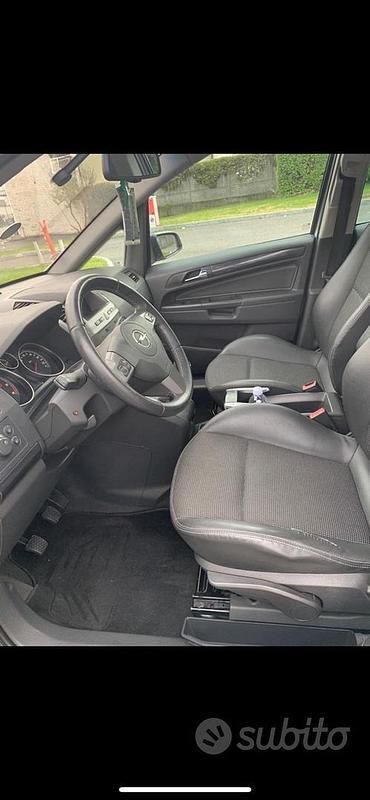 Usata Opel Zafira Cosmo 150 CV (110 kW) 2006 Monovolume