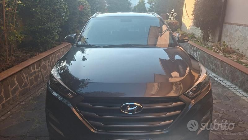 Usata Hyundai Tucson Comfort 116 CV (85 kW) 2016 Grigio SUV