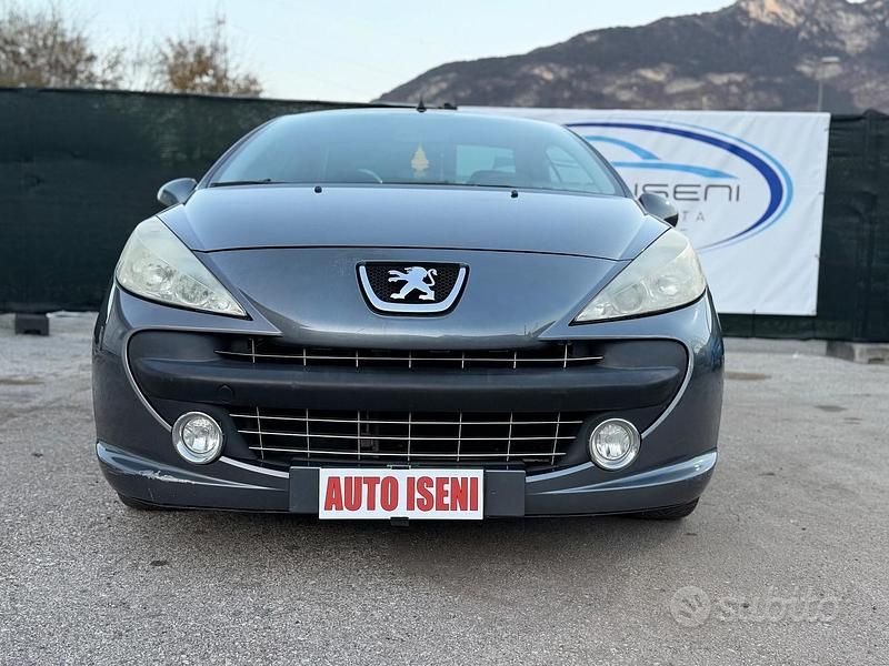 Usata Peugeot 207 CC 120 CV (88 kW) 2009 Verde Cabrio