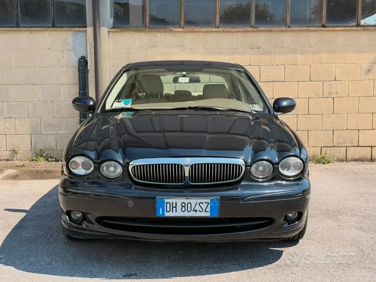 Usata Jaguar X-type Executive 155 CV (114 kW) 2007 Nero Berlina