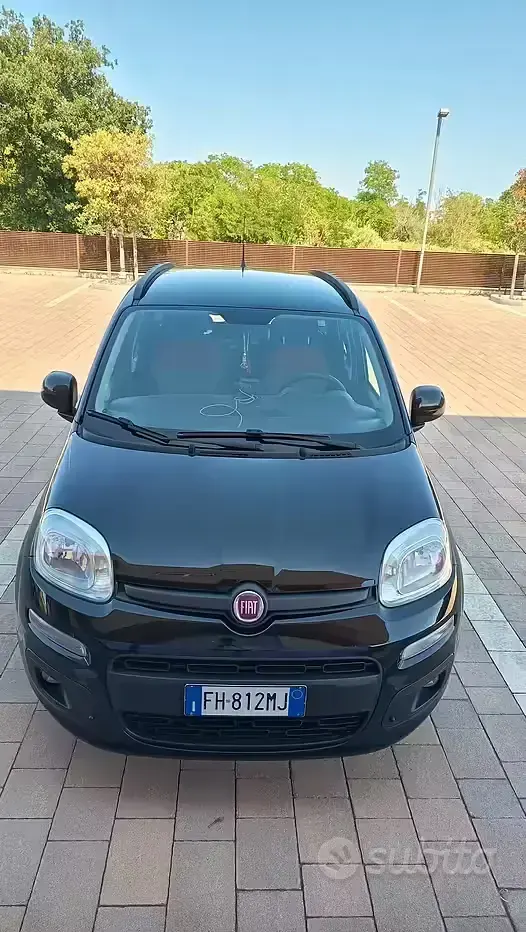 Usata Fiat Panda Lounge 95 CV (69 kW) 2017 Nero Utilitaria
