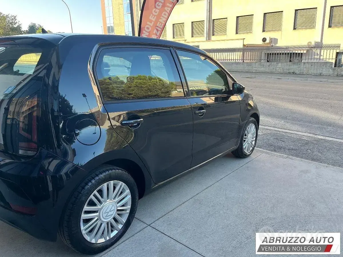 Usata VW up! 67 CV (49 kW) 2021 Nero Utilitaria