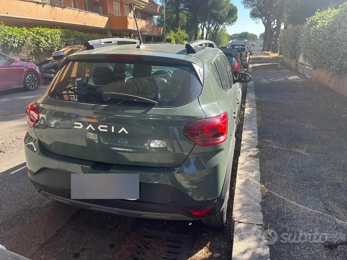 Usata Dacia Sandero Stepway 91 CV (66 kW) 2023 Verde Berlina