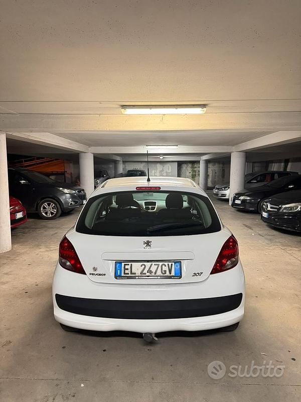 Usata Peugeot 207 70 CV (51 kW) 2012 Bianco Berlina
