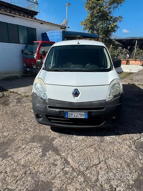 Usata Renault Kangoo Dynamique 90 CV (66 kW) 2009 Bianco Monovolume