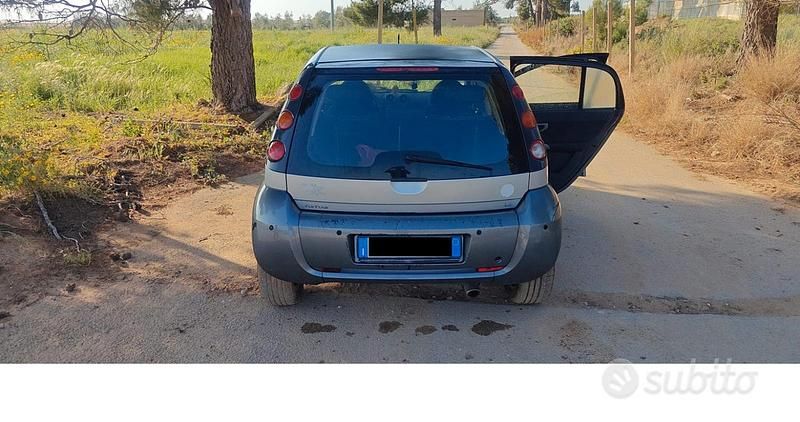 Usata Smart ForFour 95 CV (69 kW) 2005 Grigio Utilitaria