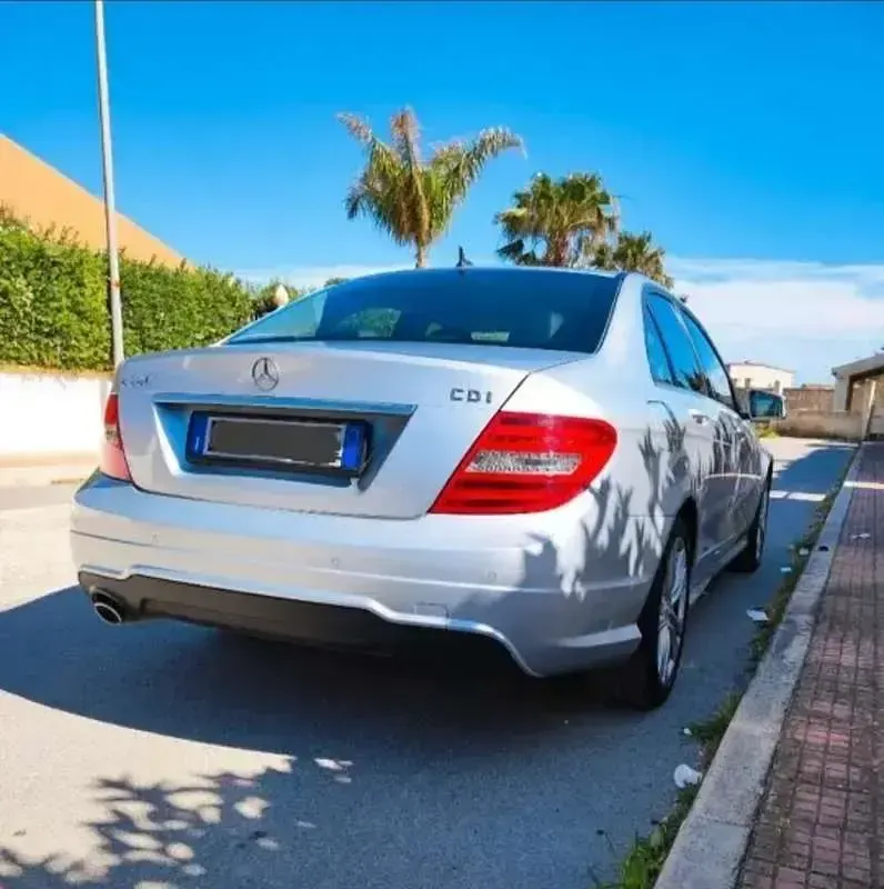 Usata Mercedes C220 Avantgarde 170 CV (125 kW) 2011 Berlina