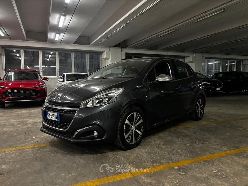 Usata Peugeot 208 Allure 82 CV (60 kW) 2017 Grigio Utilitaria