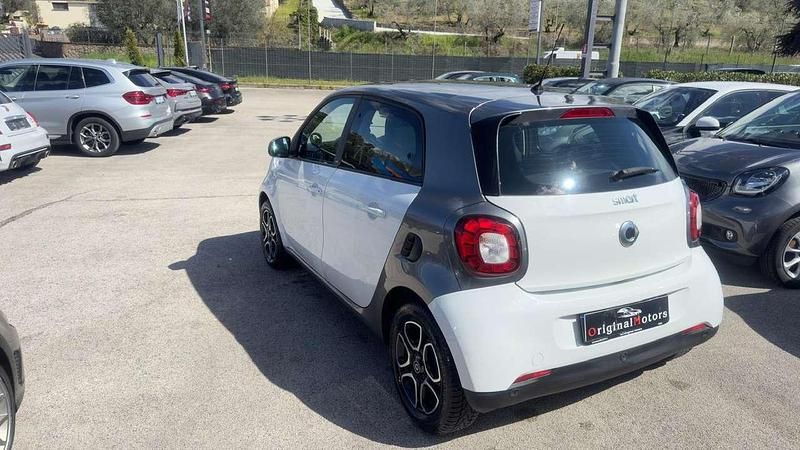 Usata Smart ForFour Prime 71 CV (52 kW) 2016 Bianco Utilitaria