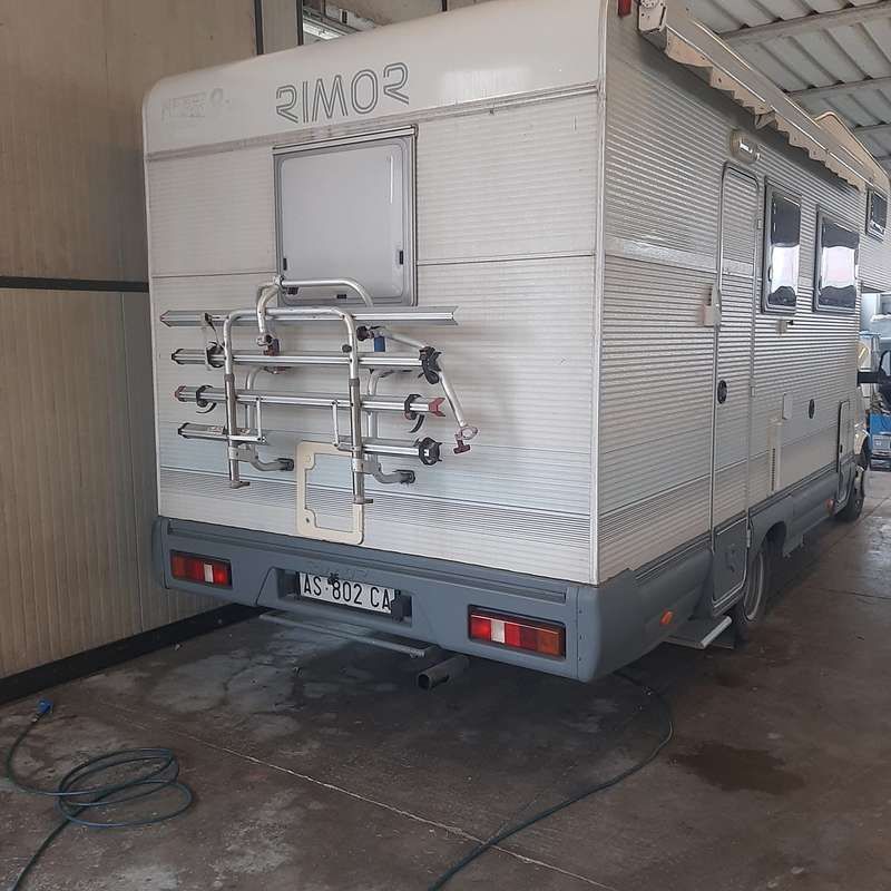 Bianco Usata 1997 Ford Transit | 12.000 € - Immagine 1/4