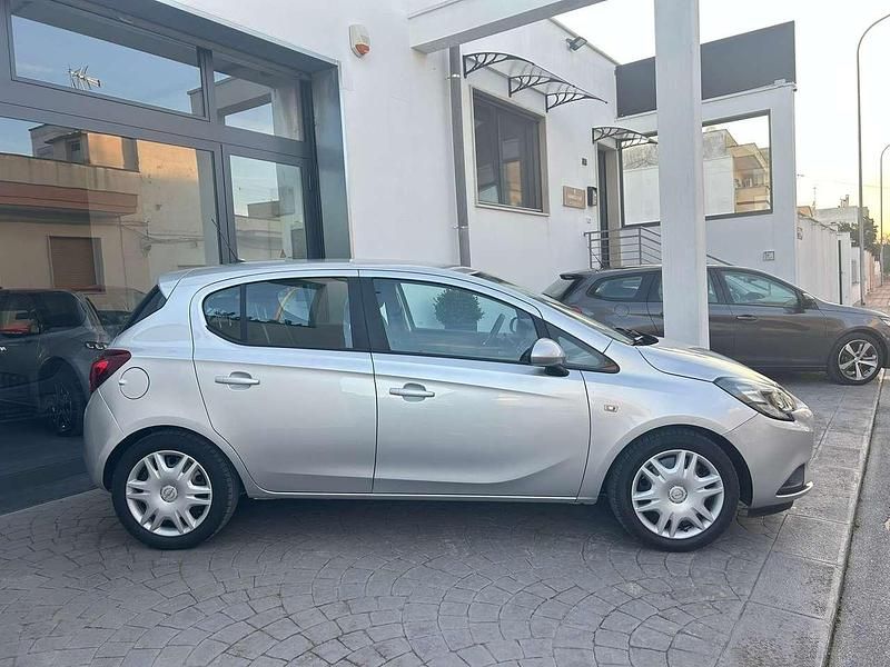 Usata Opel Corsa 90 CV (66 kW) 2018 Argento Berlina