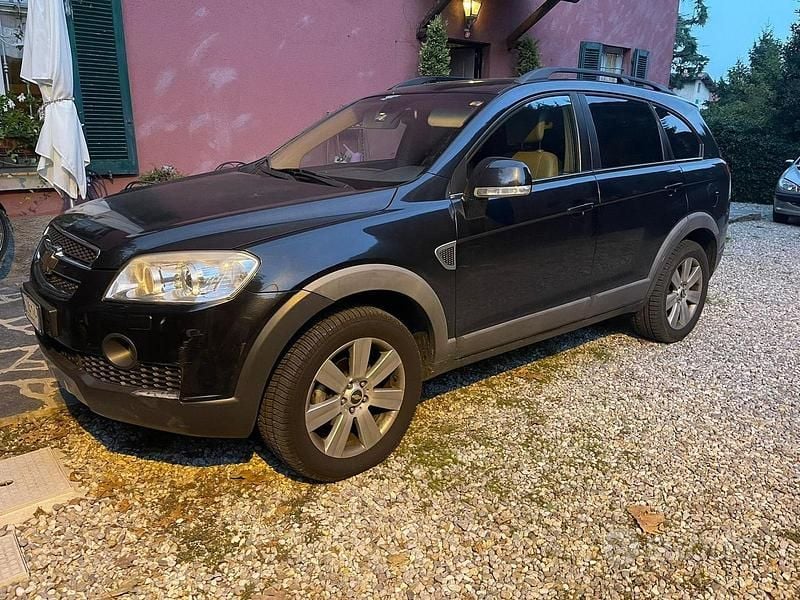 Usata Chevrolet Captiva 150 CV (110 kW) 2009 Nero SUV