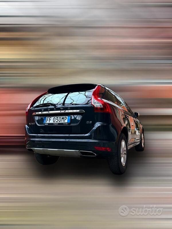 Usata 2016 Volvo XC60 SUV | 13.500 € (Buon prezzo) - Immagine 1/4