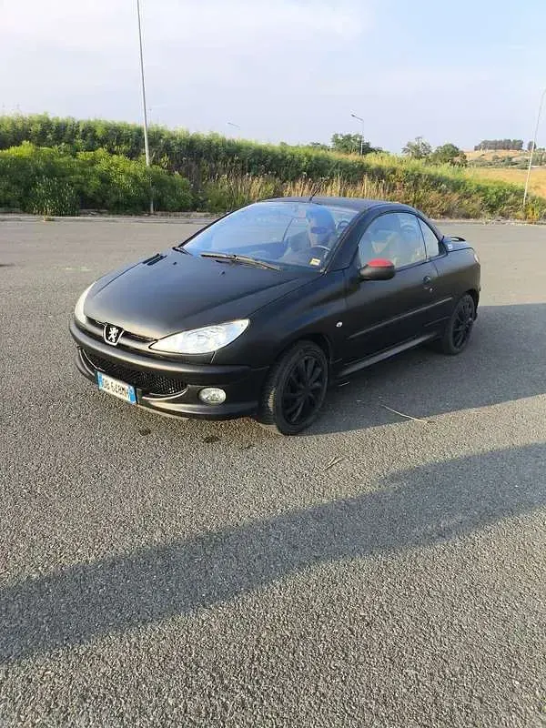 Usata Peugeot 206 CC RC 109 CV (80 kW) 2006 Nero Cabrio