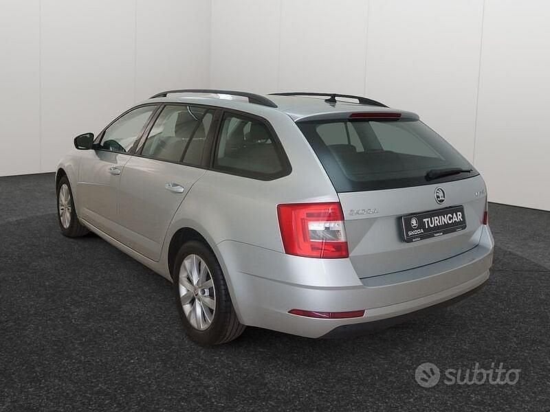 Usata Skoda Octavia Executive 150 CV (110 kW) 2020 Argento Berlina