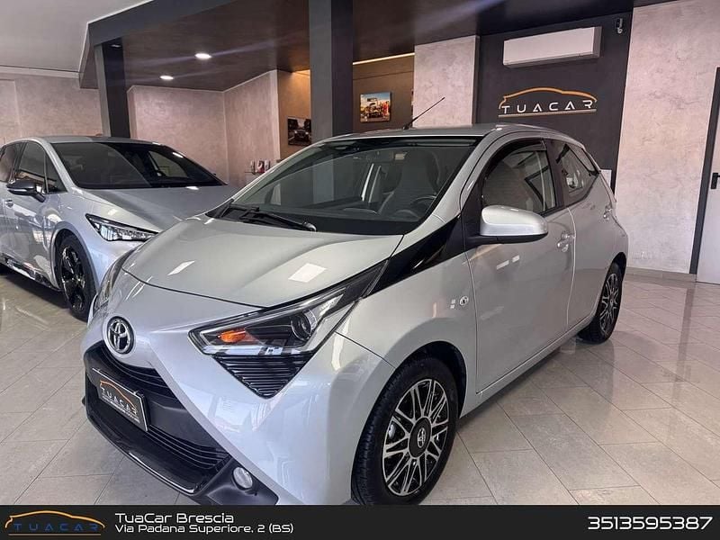 Grigio Usata 2019 Toyota Aygo X Connect Style SUV | 12.899 € (Buon prezzo) - Immagine 1/4