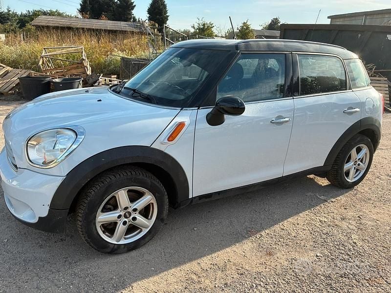 Bianco Usata 2012 Mini Countryman SUV | 6999 € (Super prezzo) - Immagine 1/4