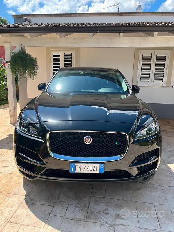Usata Jaguar F-Pace Portfolio 250 CV (183 kW) 2018 Nero SUV