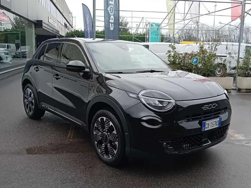 Usata Fiat 600 La Prima 101 CV (74 kW) 2025 Nero SUV