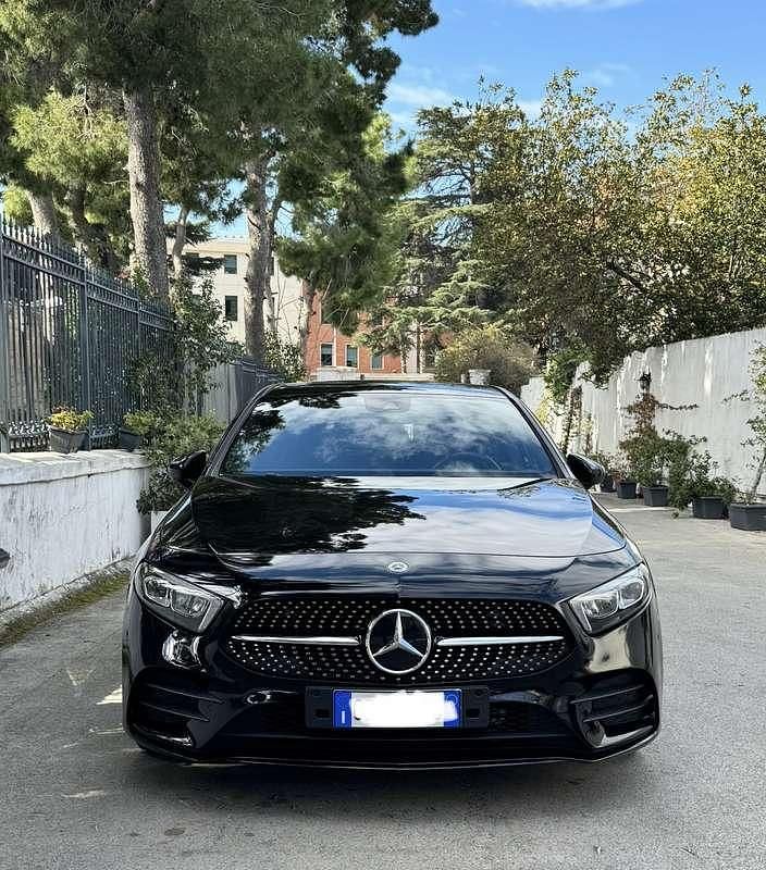 Usata Mercedes A180 Premium 116 CV (85 kW) 2021 Nero Berlina